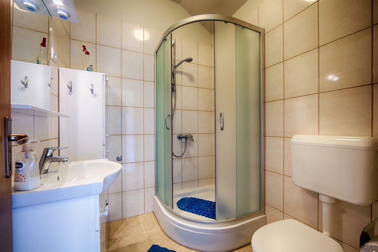 Betini Apartments - Authentic Island Escape Komiža Екстериор снимка