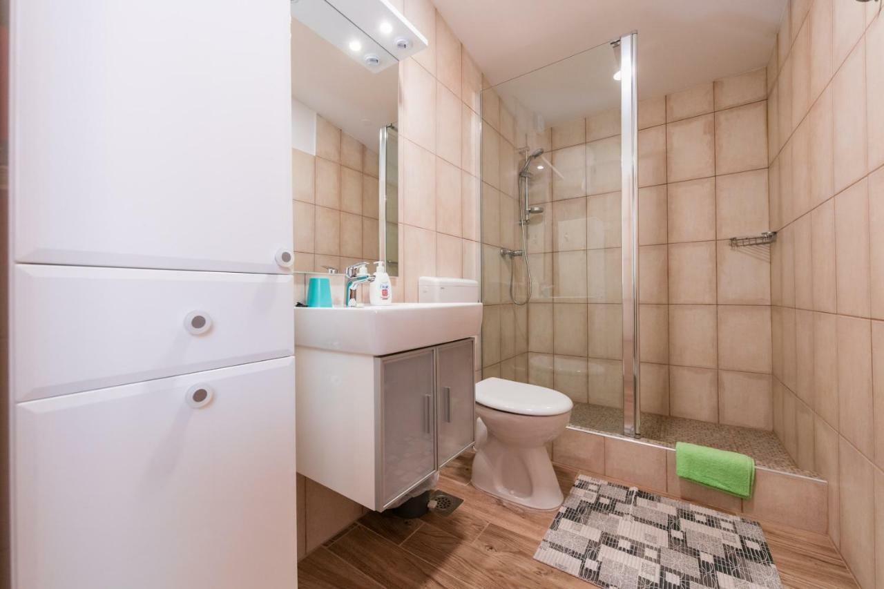 Betini Apartments - Authentic Island Escape Komiža Екстериор снимка